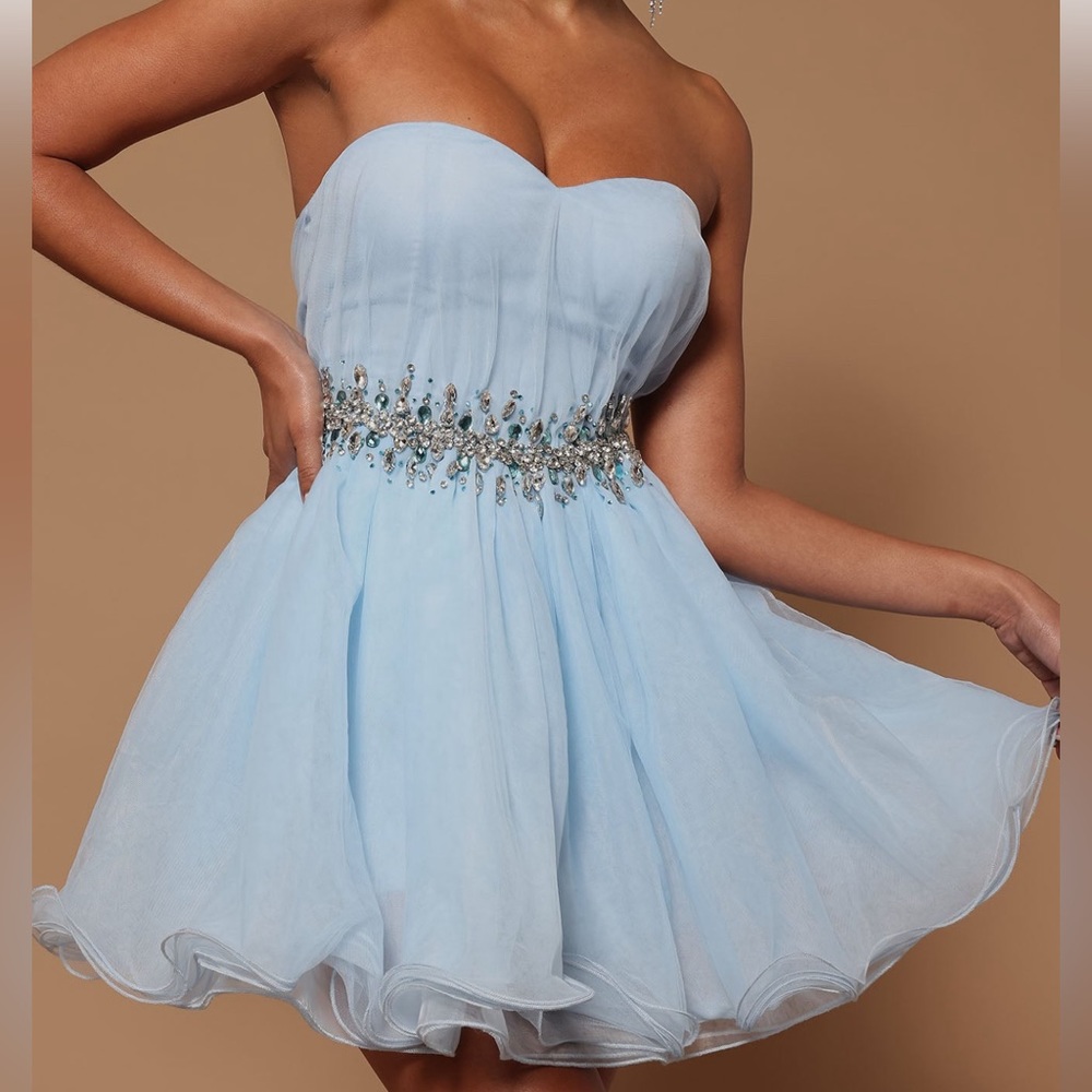 FINAL PRICE DROP 🚨 NWT Embellished Tulle Mini Dress